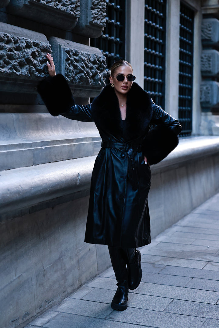 BLACK COAT