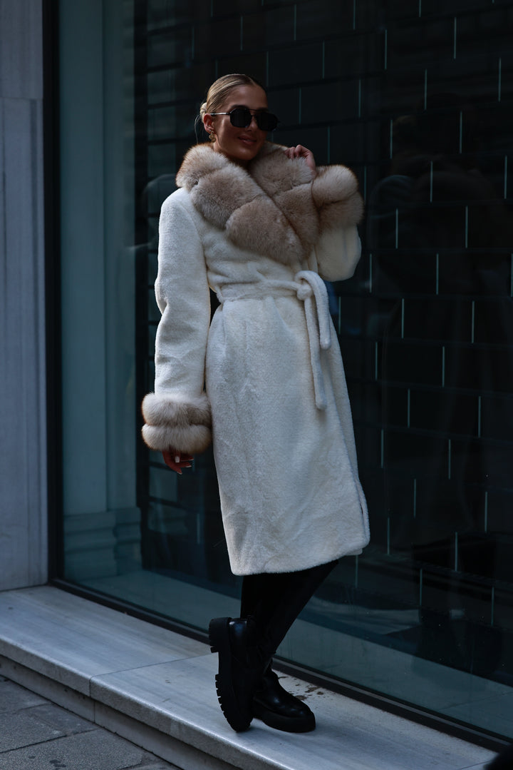 COAT LUCIS MILKY