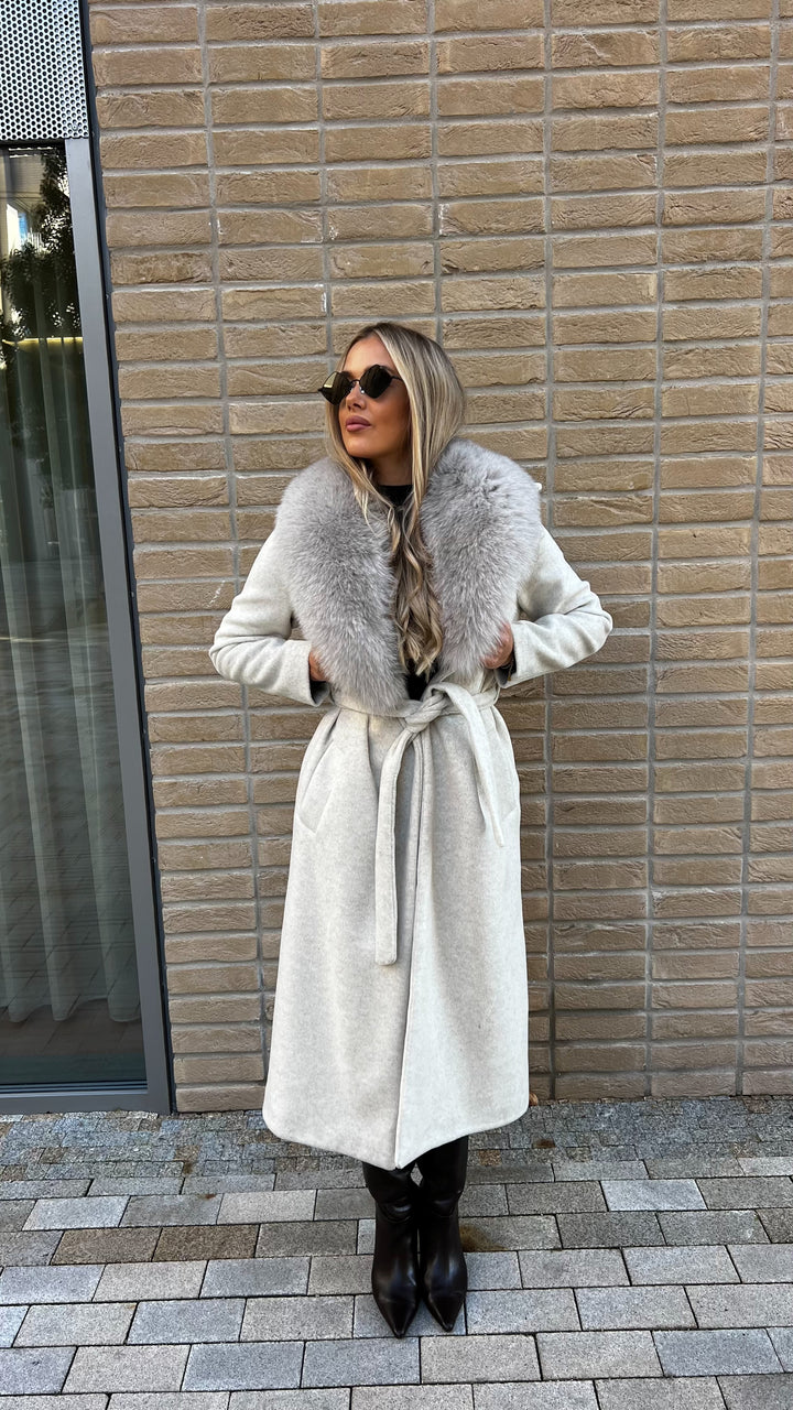 Paris coat, milky