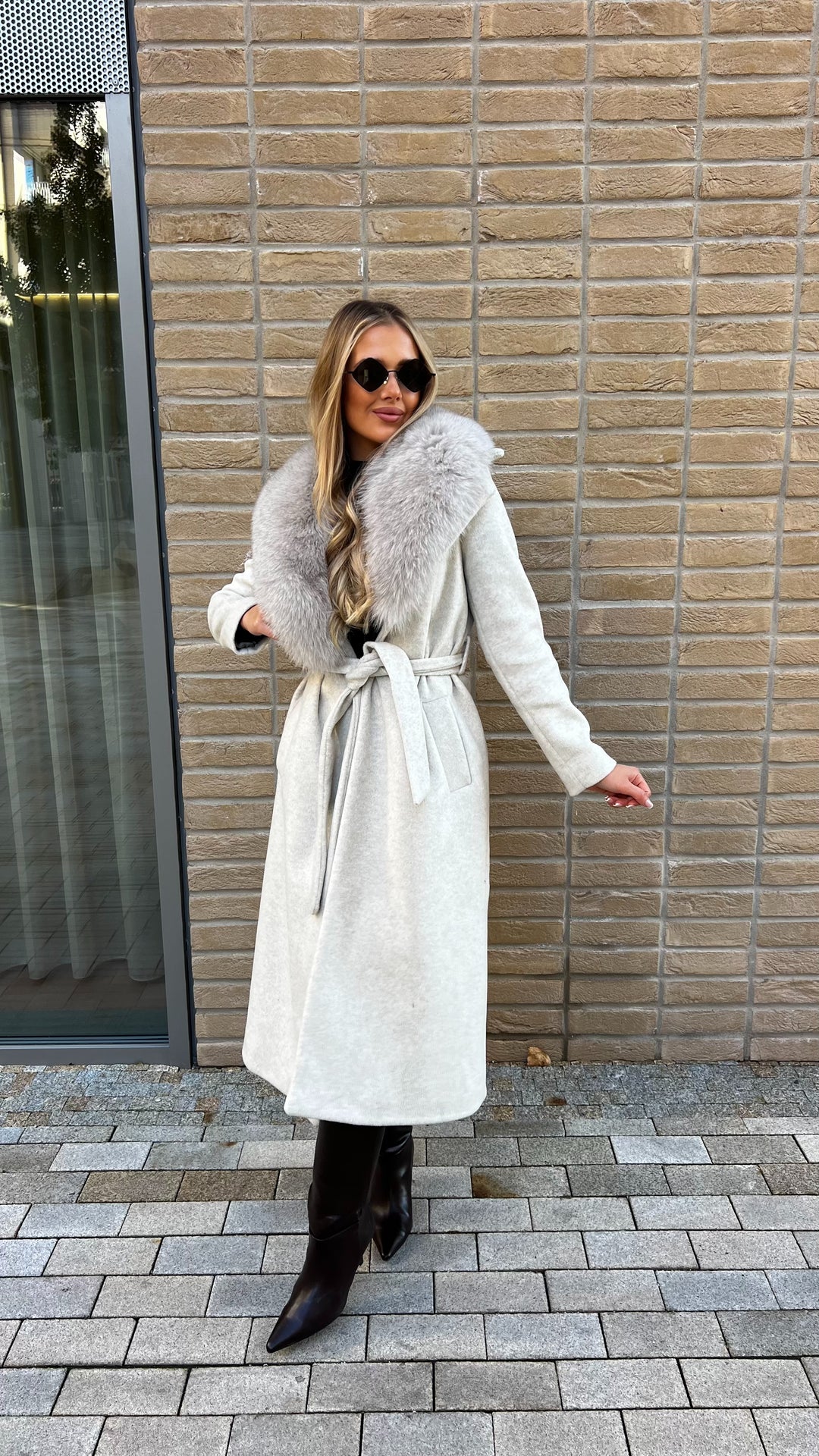 Paris coat, milky