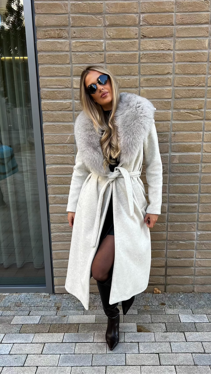 Paris coat, milky