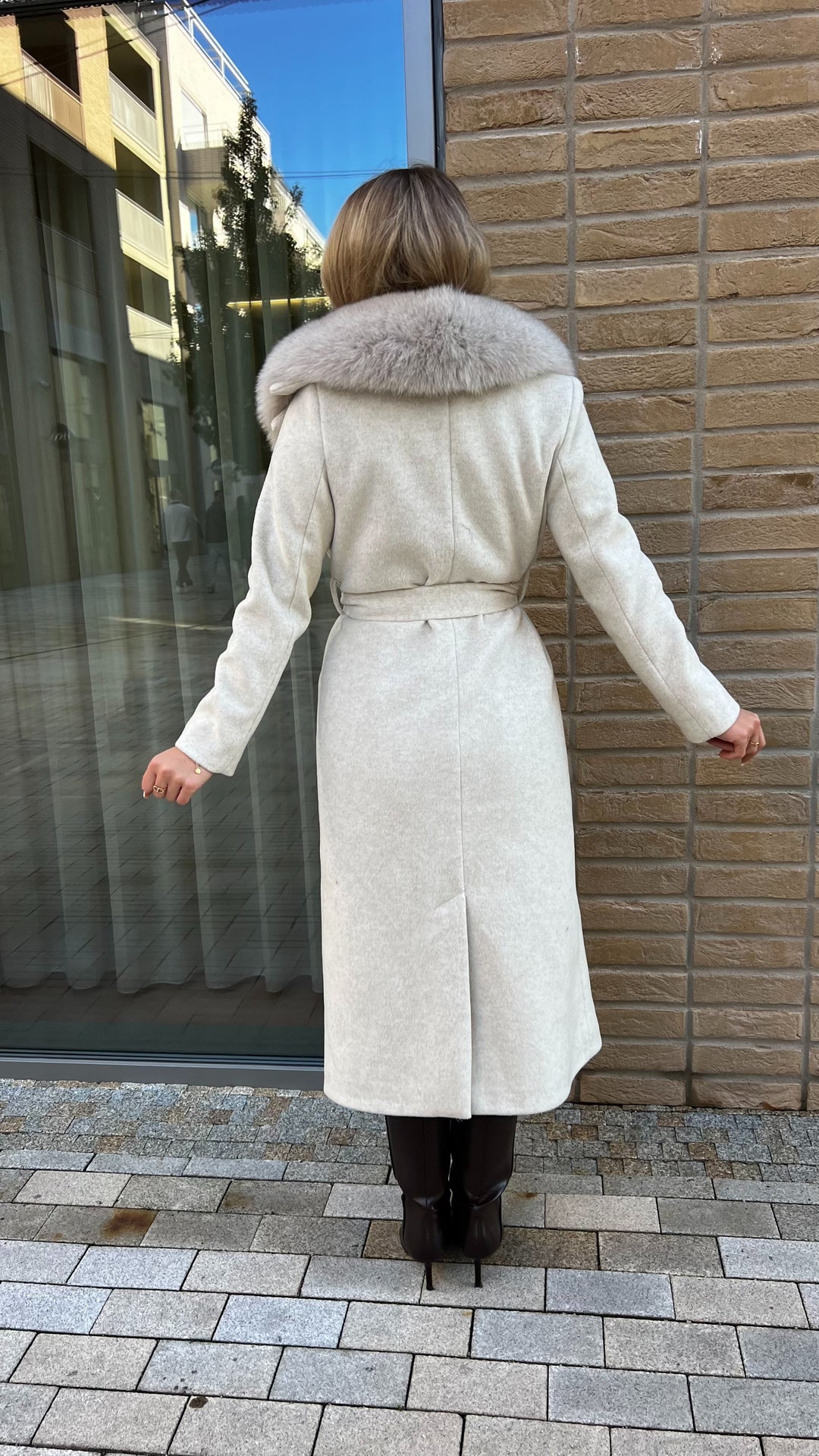 Paris coat, milky