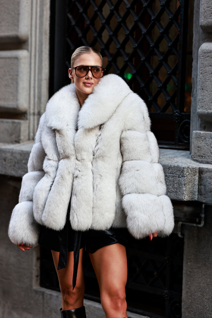 FUR BELLA LIGHT