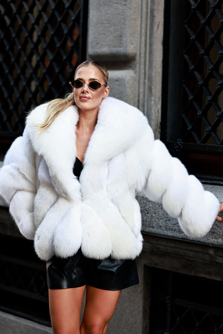 FUR ARI SNOW