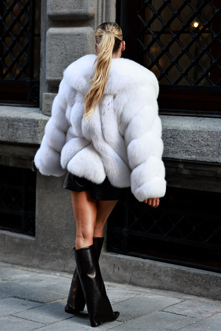 FUR ARI SNOW
