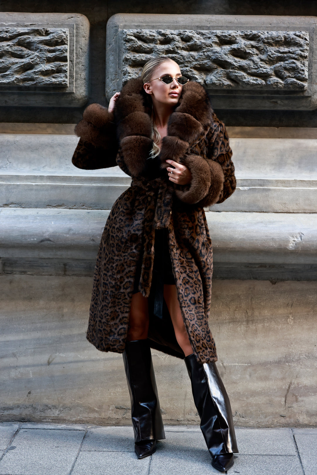 LEO COAT
