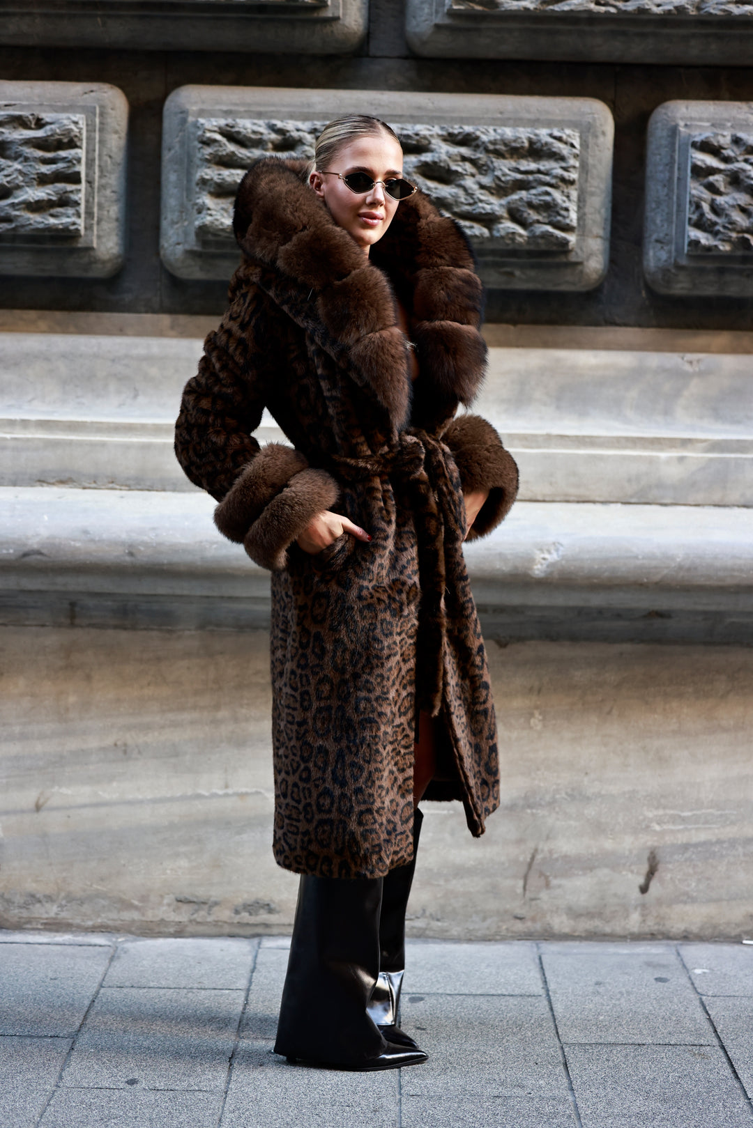 LEO COAT