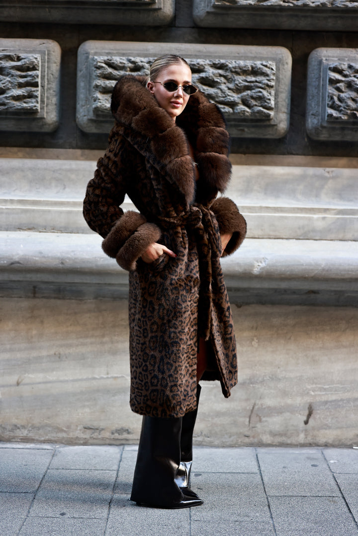LEO COAT